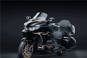 全球唯一水平对置八缸发动机!长城灵魂摩托黑金共创款亮相:10月交付