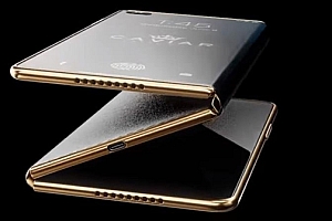 最快9月亮相!曝华为首款三折叠屏通过28μm UTG测试