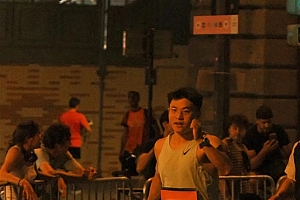 曾因肥胖退役!《英雄联盟》传奇选手Uzi巴黎全马完赛:5小时41分35秒