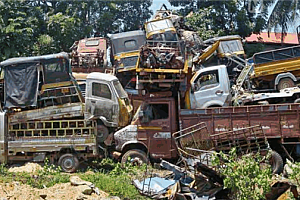 央视曝光报废汽车黑生意:发动机号能随意造假、报废车仍上路