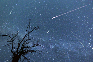 北半球三大流星雨之一!英仙座流星雨今晚迎来极大:肉眼可见 每小时达百颗