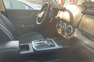 屏幕变大、改用怀档:新款坦克300内饰谍照首次曝光